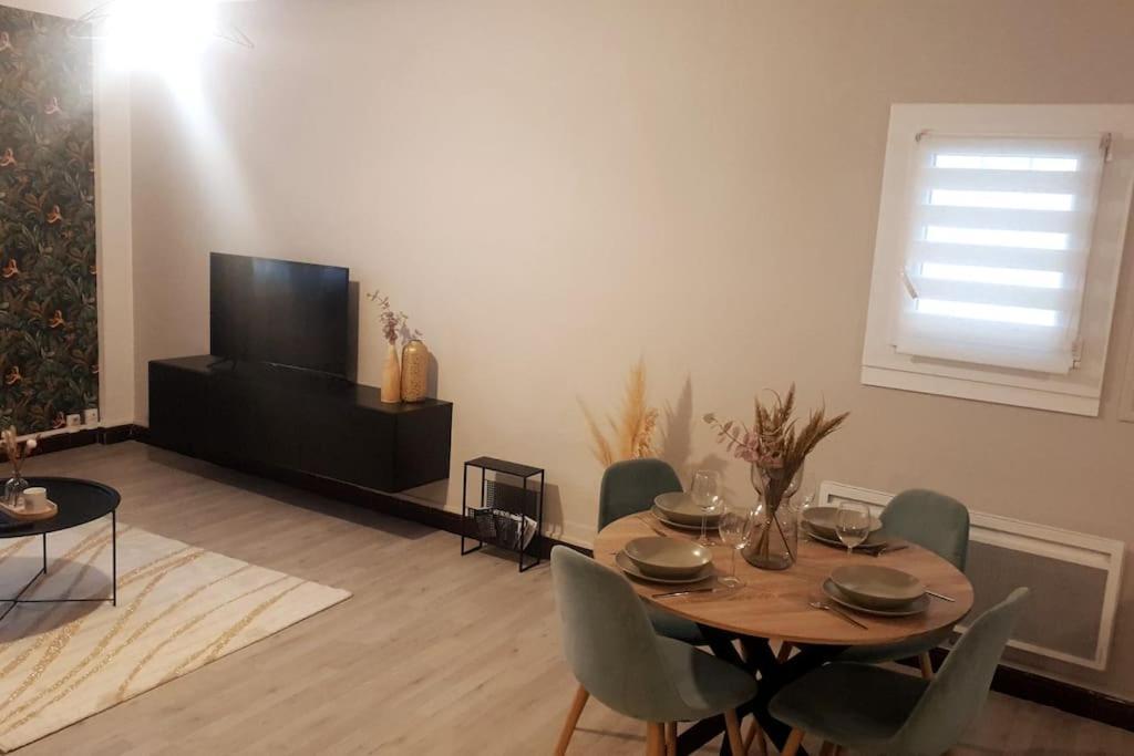 Appartement *cosy* Spacieux * Entree Autonome* Centrale* *