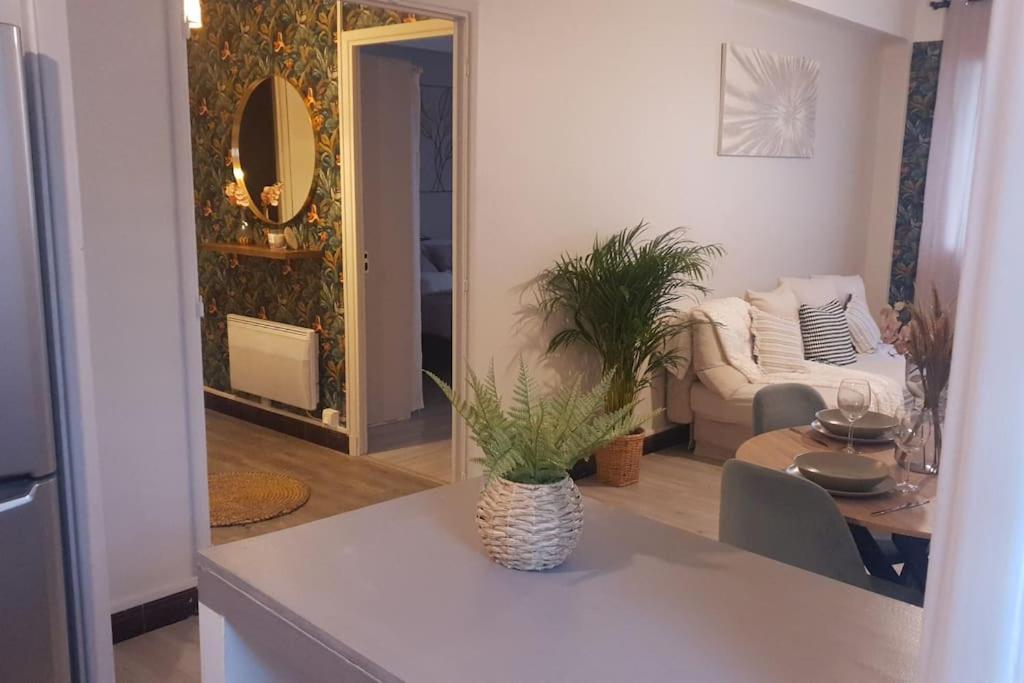 *cosy* Spacieux * Entree Autonome* Centrale* Appartement
